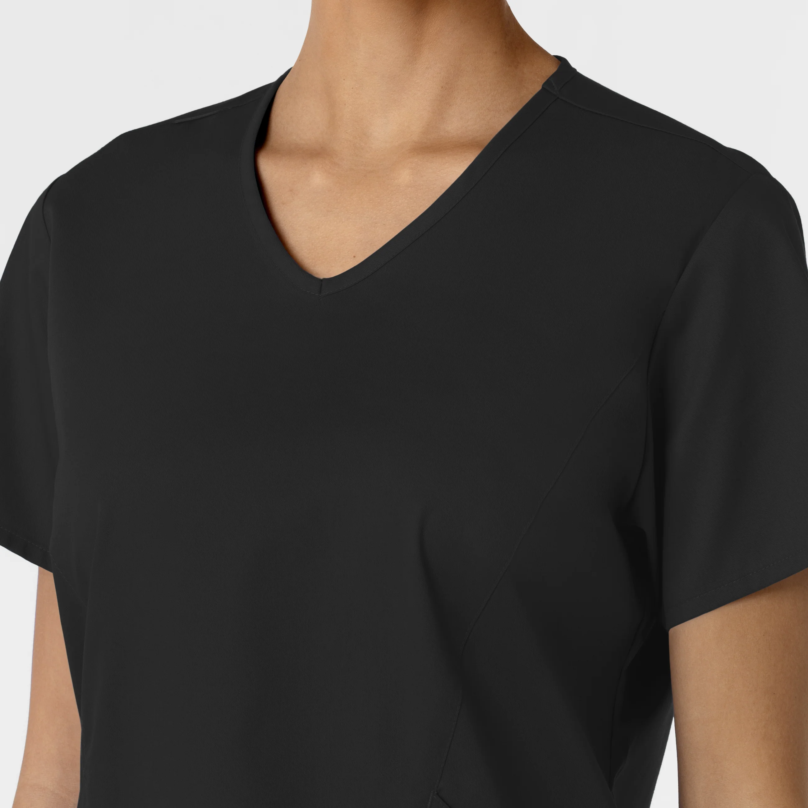 WORK Women's Curved V-Neck Scrub Top - Black - Image 5