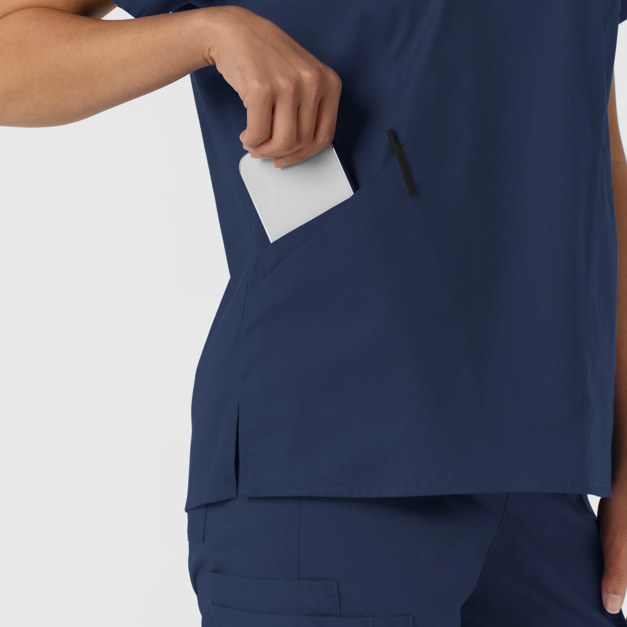 WORK Women's Curved V-Neck Scrub Top - Navy - Image 7