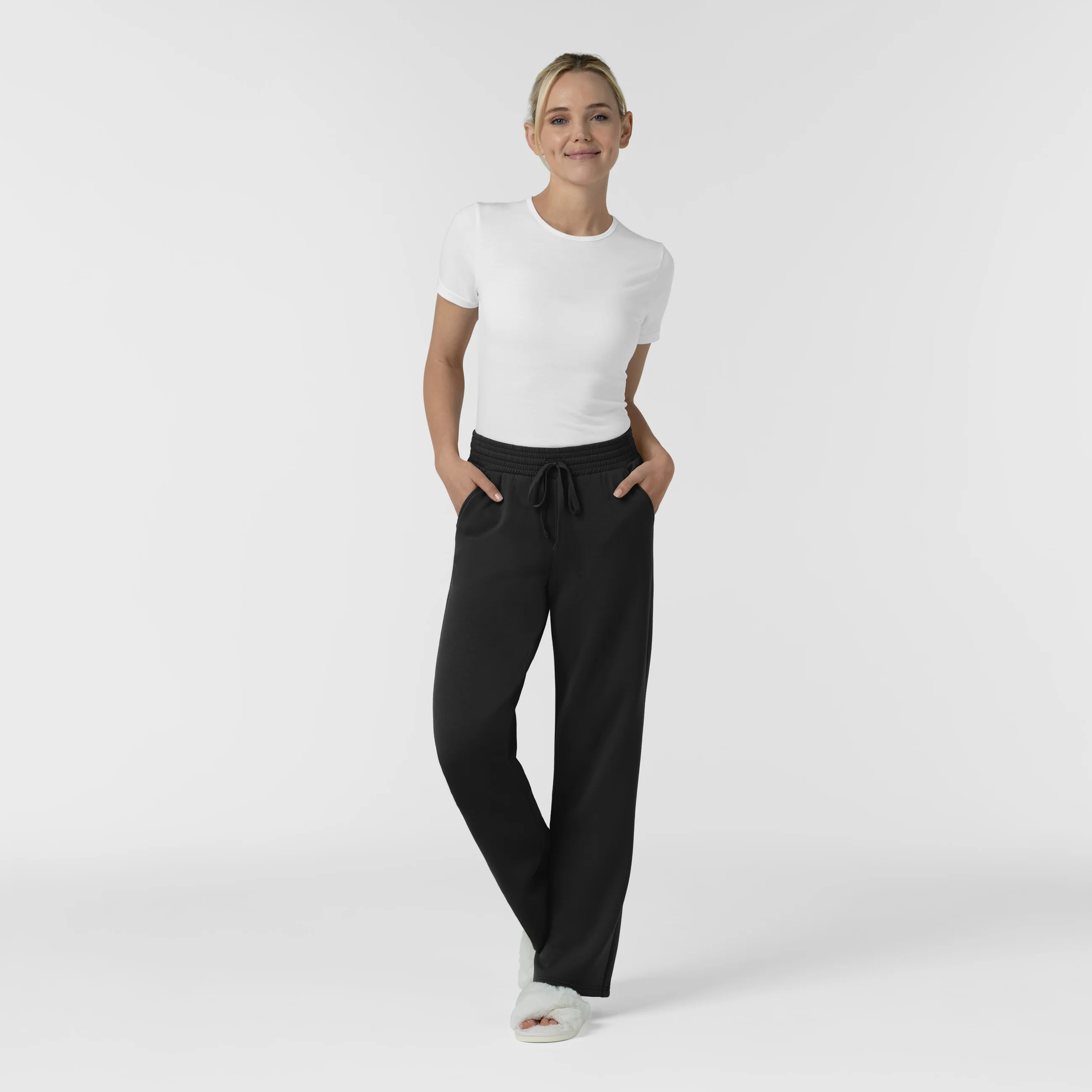 Unwind & Lounge Women's Fleece Wide Leg Pant - Black - Image 4