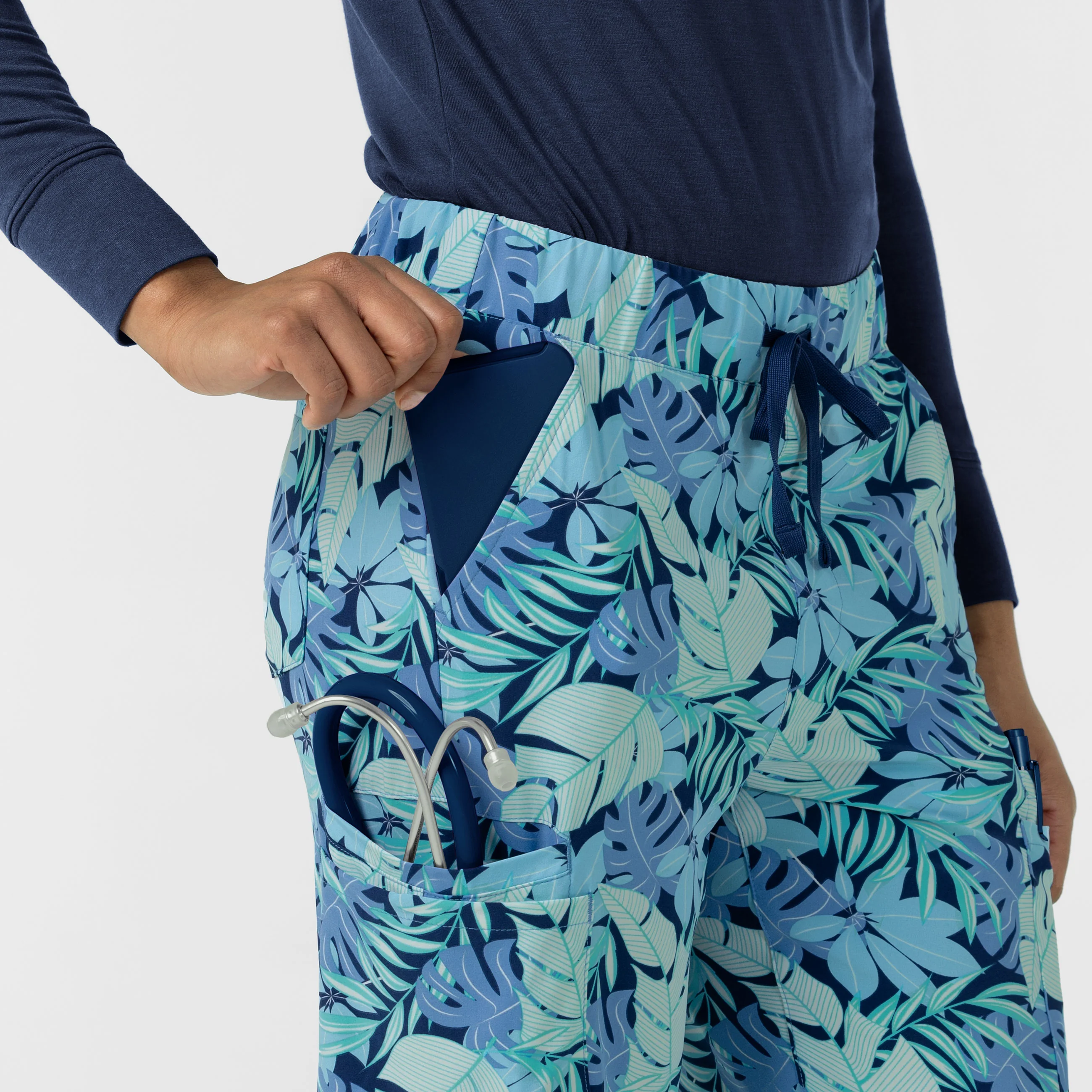 Women's Printed Double Cargo Scrub Pant - Breezy Palms - Image 9