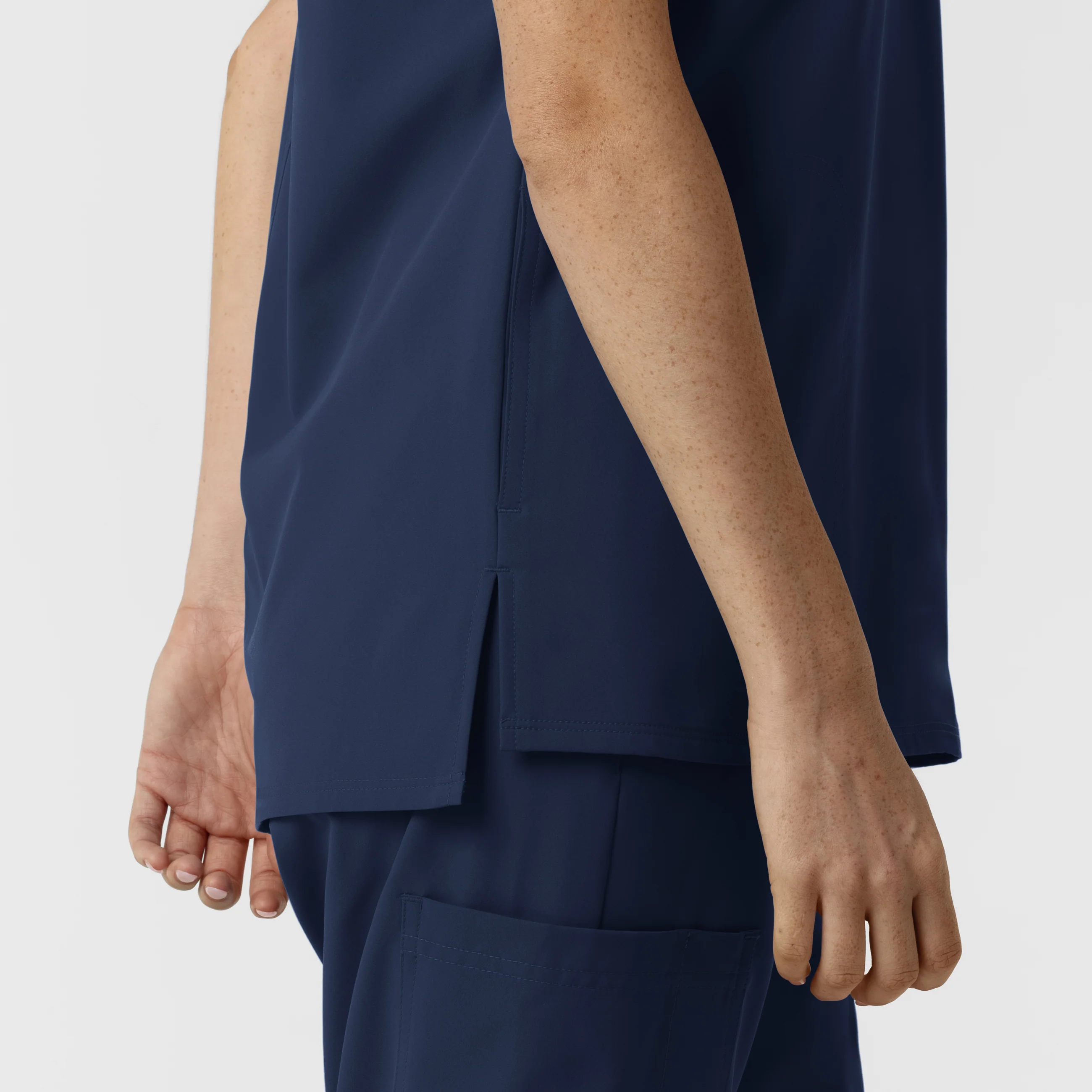 NURTUR Women's Drop Shoulder Tunic Scrub Top - Navy - Image 9