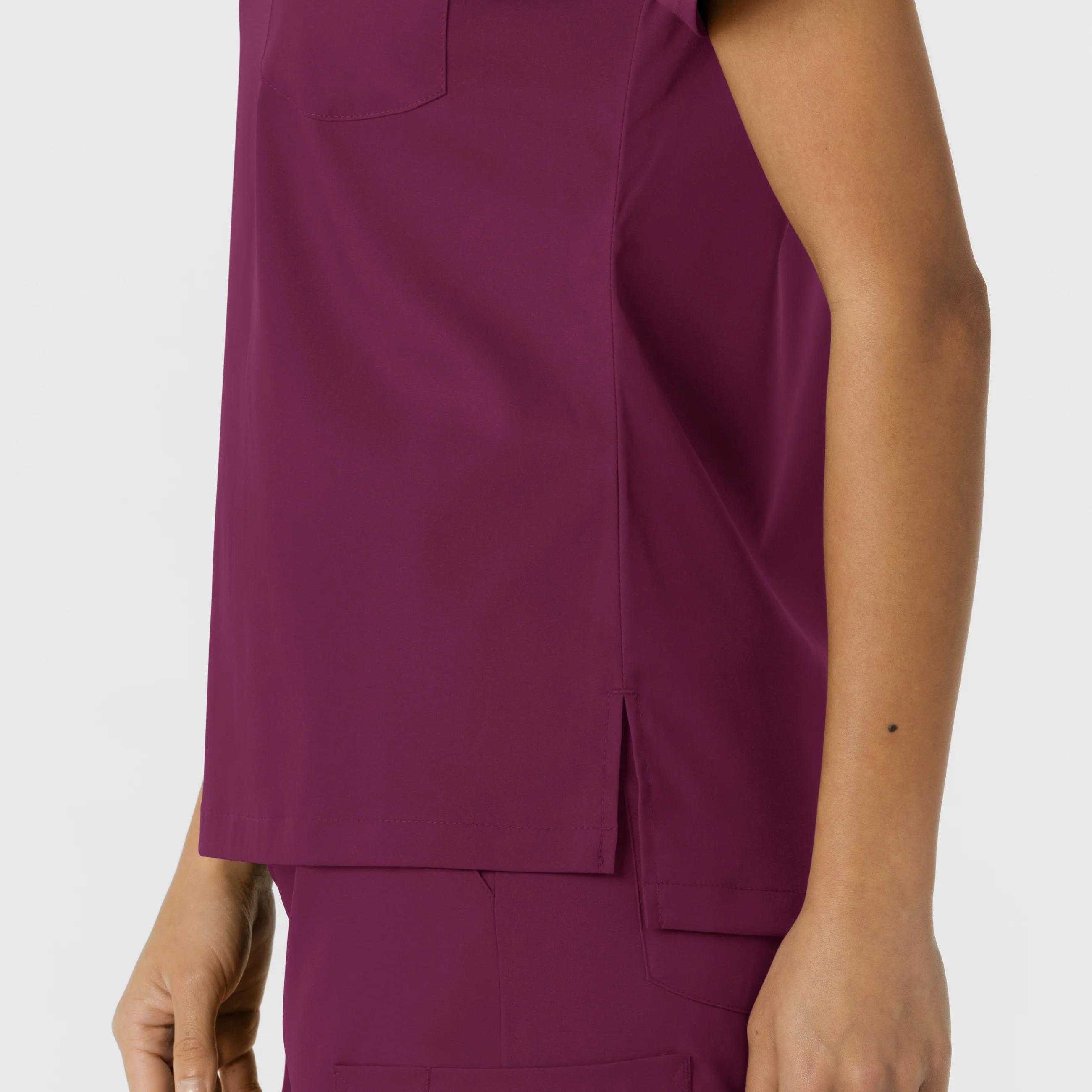 Boundless Women's Classic Scrub Tee - Wine - Image 9