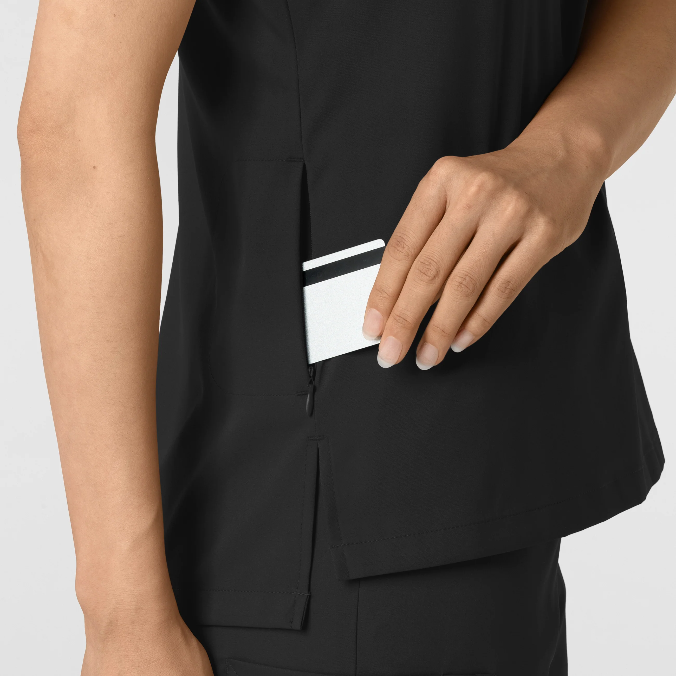 Boundless Women's Tuck-In Scrub Top - Black - Image 7